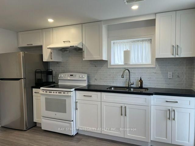 4736 Wild Rose Street, Mississauga 2