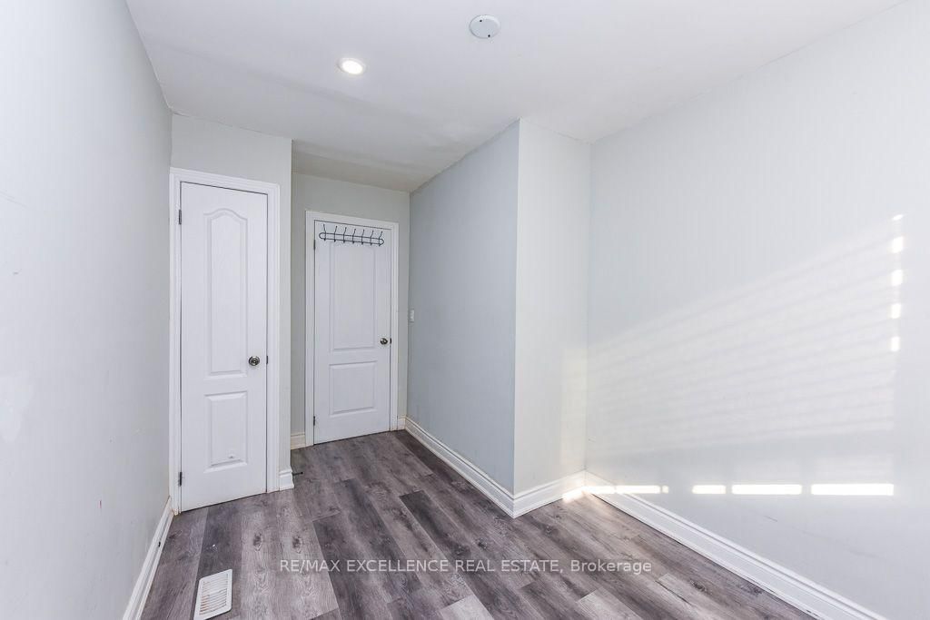7150 Minotola Avenue • Mississauga, ON photo 12