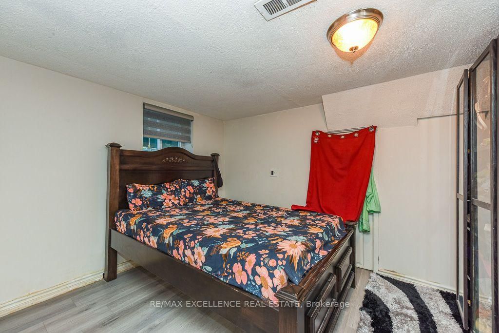 7150 Minotola Avenue • Mississauga, ON photo 32