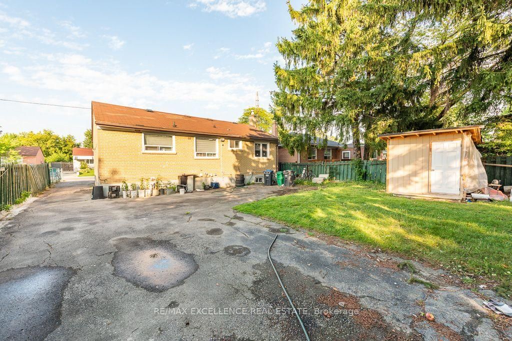 7150 Minotola Avenue • Mississauga, ON photo 33