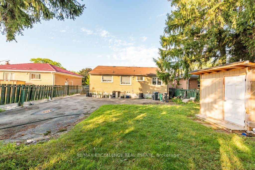 7150 Minotola Avenue • Mississauga, ON photo 35