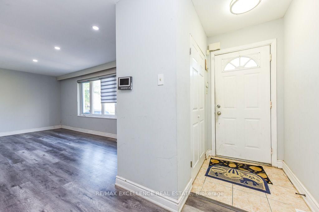 7150 Minotola Avenue • Mississauga, ON photo 4