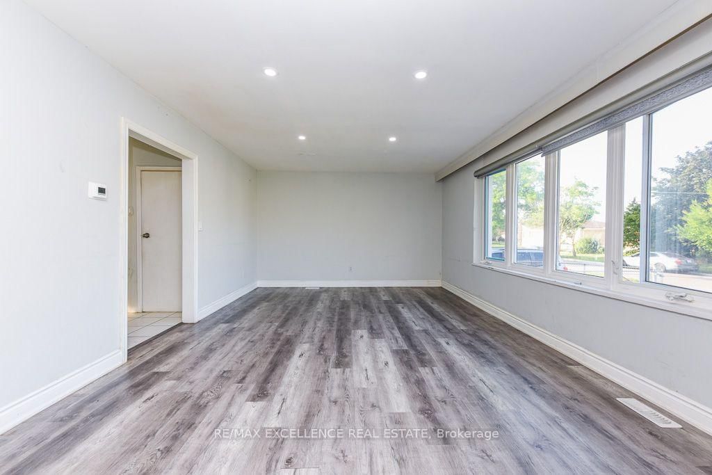 7150 Minotola Avenue • Mississauga, ON photo 5
