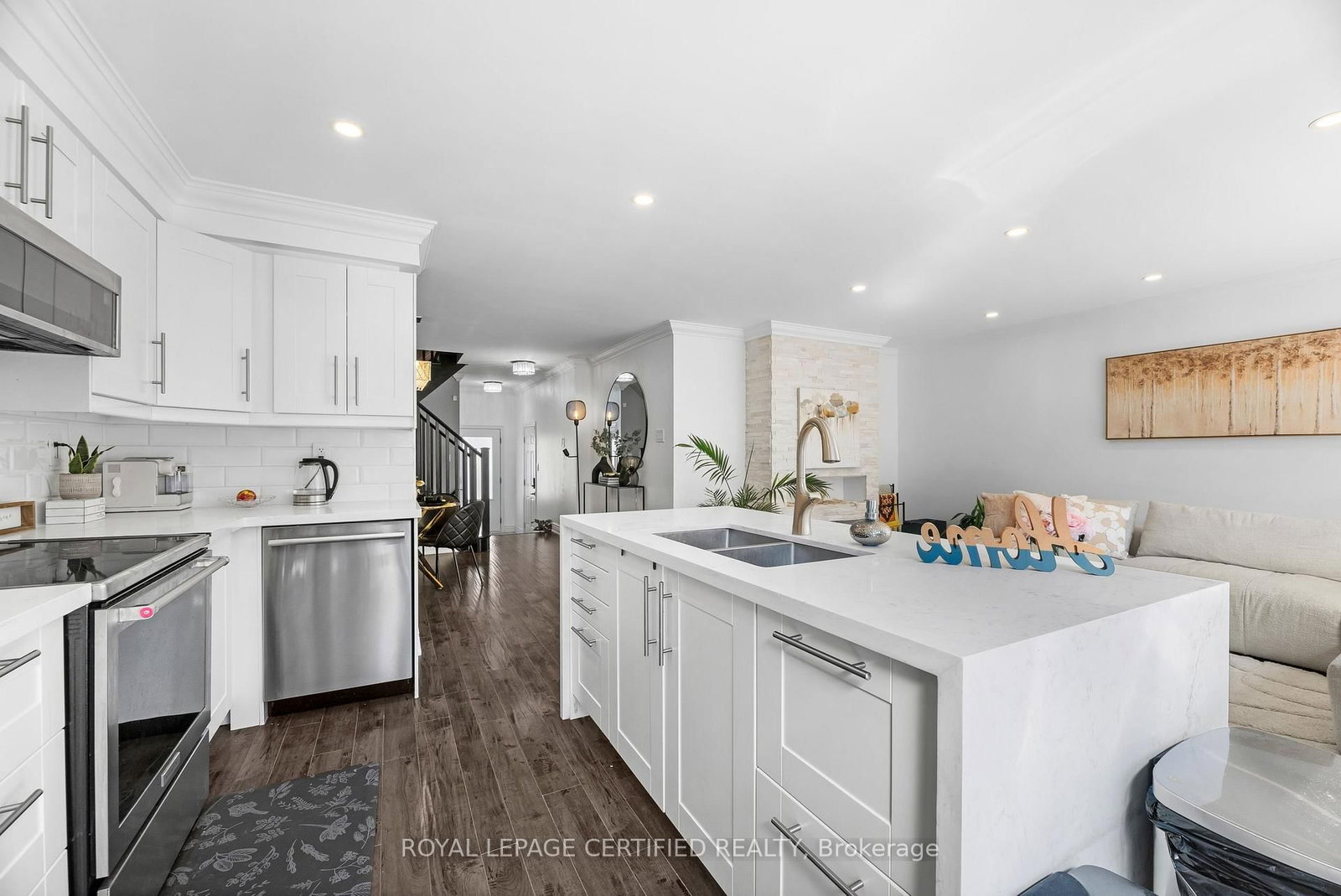 938 Burrows Gate • Milton, ON photo 10
