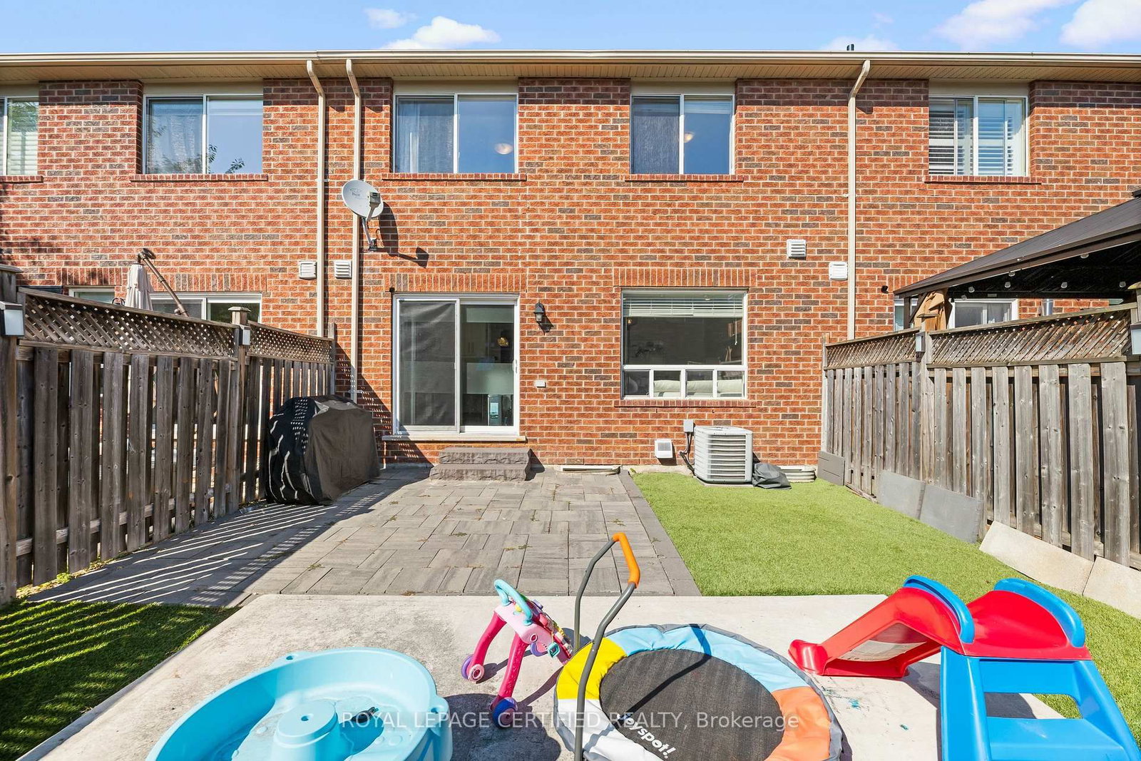 938 Burrows Gate • Milton, ON photo 24