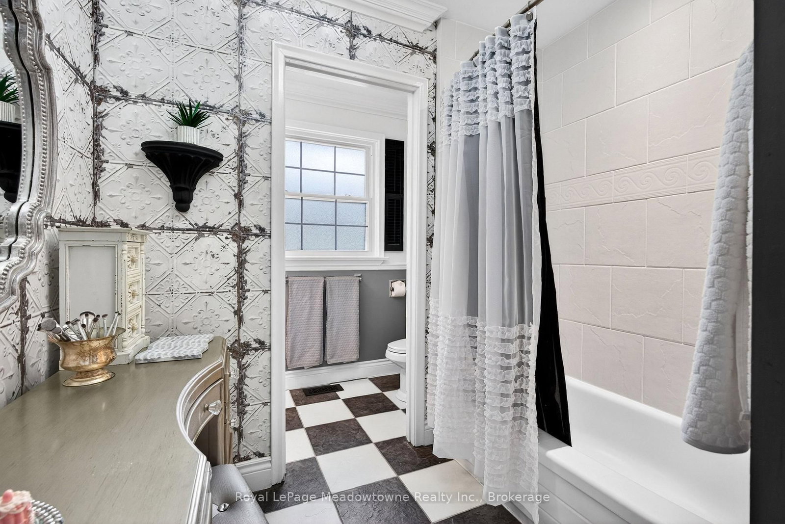 53 CAMPBELL Avenue E • Milton, ON photo 19