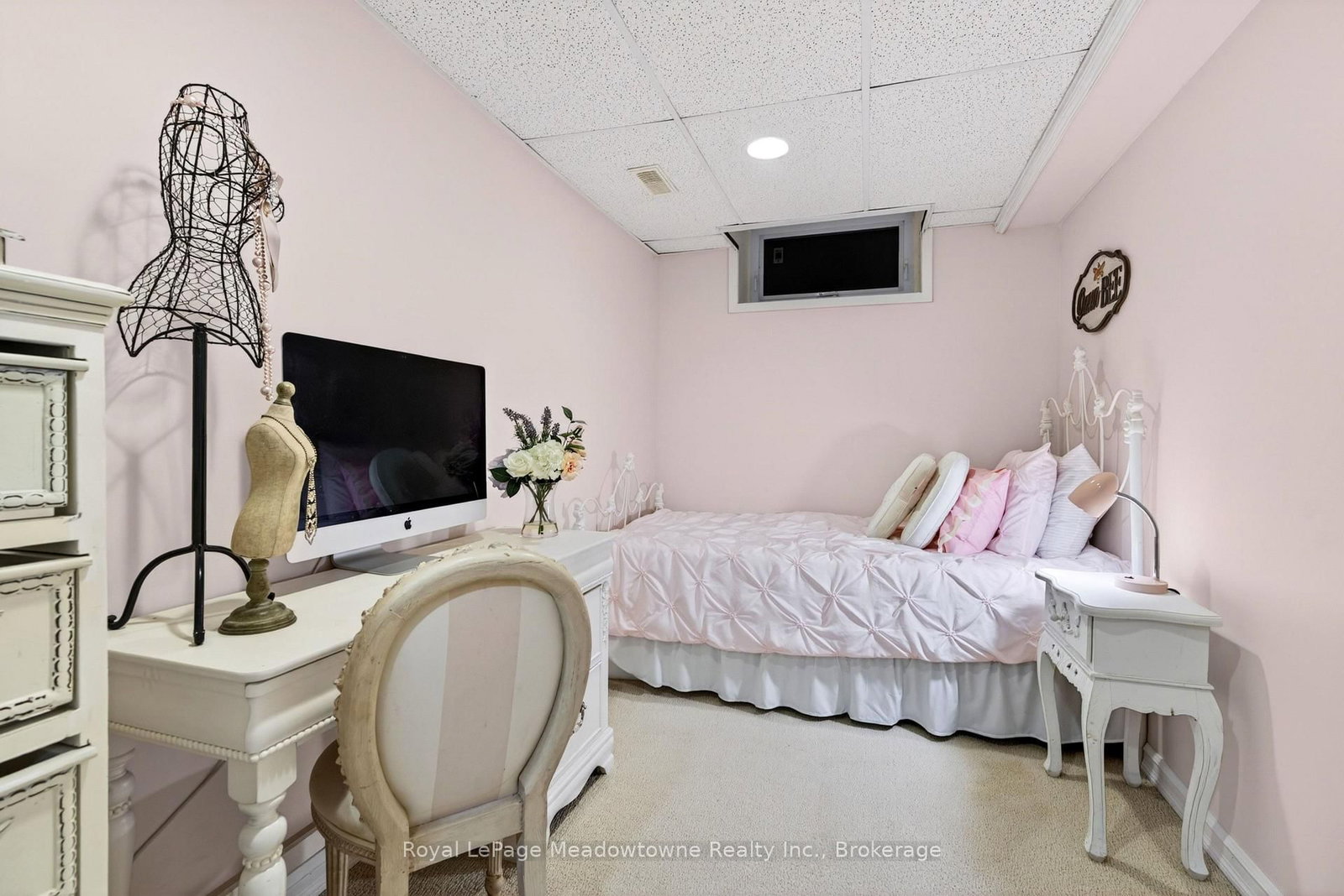 53 CAMPBELL Avenue E • Milton, ON photo 34