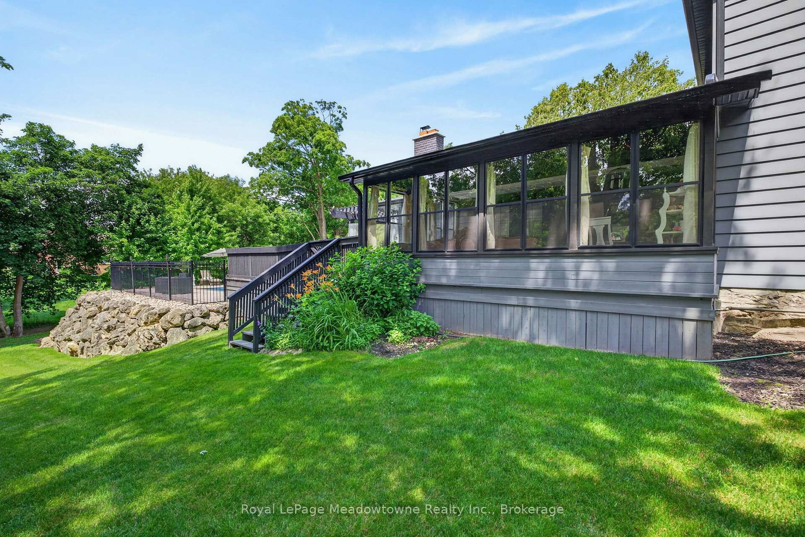 53 CAMPBELL Avenue E • Milton, ON photo 44