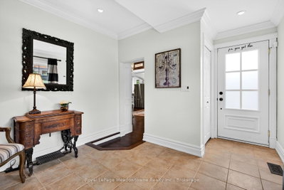 53 CAMPBELL Avenue E • Milton, ON photo 5