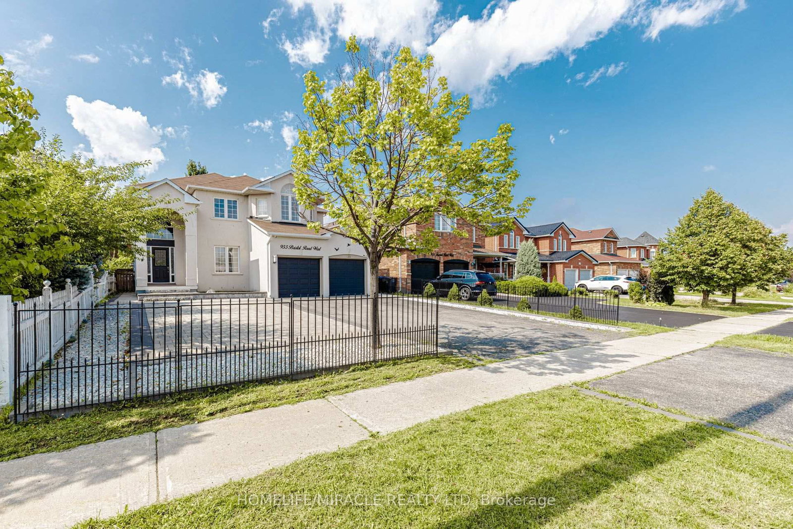 955 Bristol Road W • Mississauga, ON photo 5