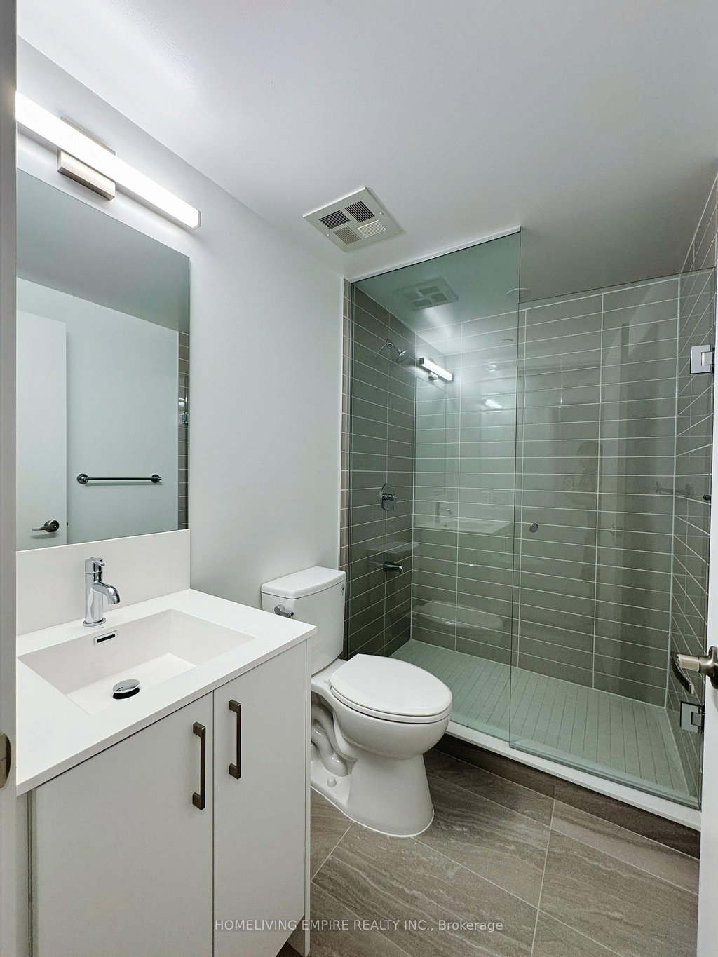 1915 - 4010 Eglinton Avenue W 4