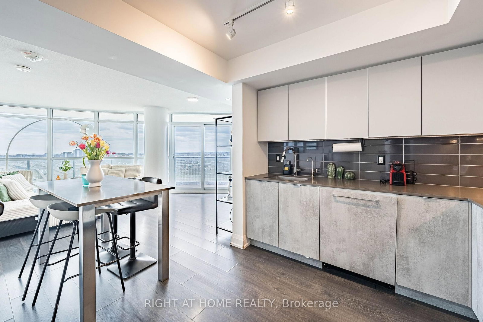 30 gibbs Road • #1309 • Toronto, ON photo 1