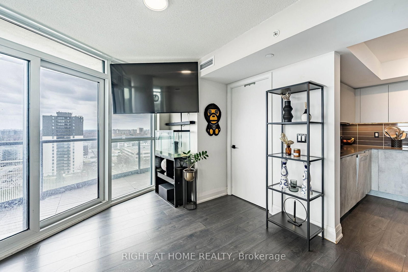 30 gibbs Road • #1309 • Toronto, ON photo 12