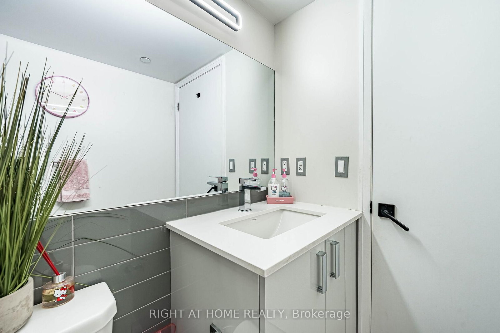 30 gibbs Road • #1309 • Toronto, ON photo 17