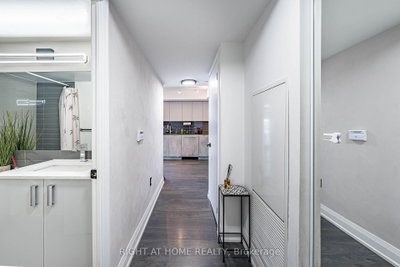 30 gibbs Road • #1309 • Toronto, ON photo 4