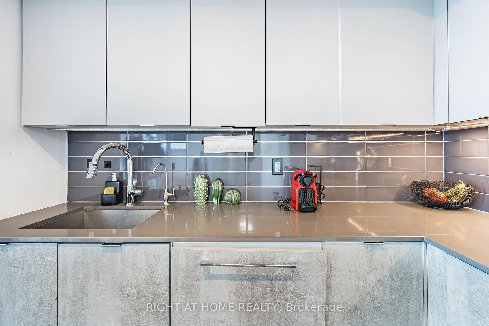 30 gibbs Road • #1309 • Toronto, ON photo 8