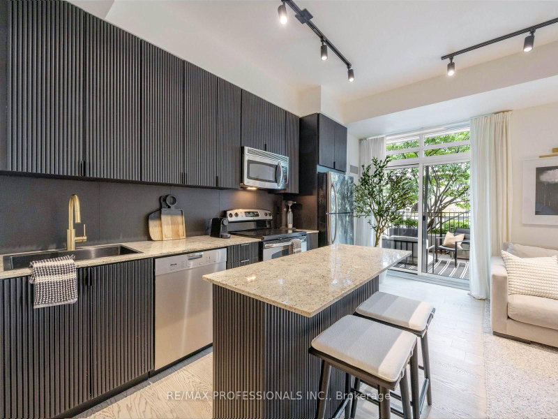 402 - 155 Legion Road N