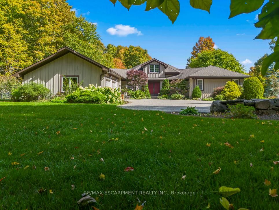 22 Southridge Trail • Caledon, ON photo 1