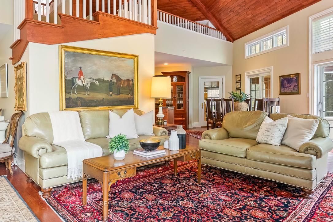 22 Southridge Trail • Caledon, ON photo 10