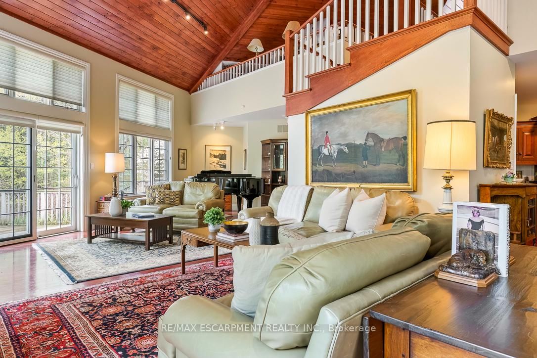 22 Southridge Trail • Caledon, ON photo 11