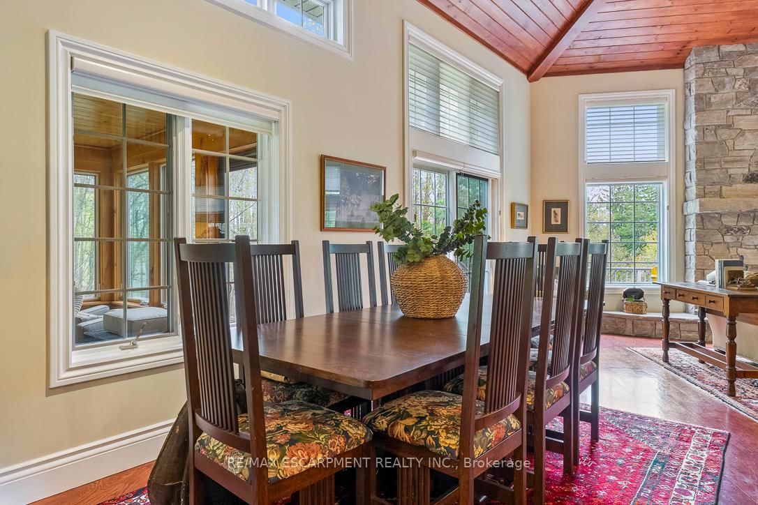 22 Southridge Trail • Caledon, ON photo 14