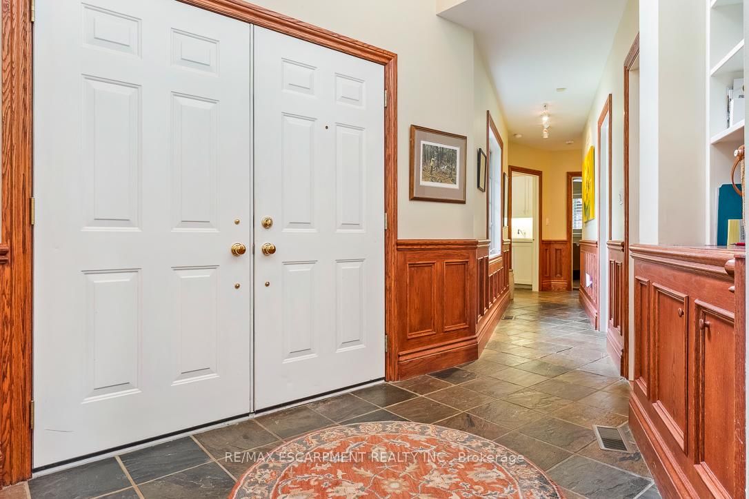22 Southridge Trail • Caledon, ON photo 5