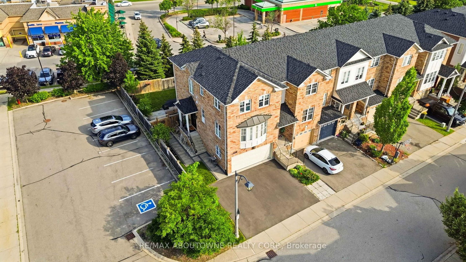 2228 Jillian Lane • Oakville, ON photo 33