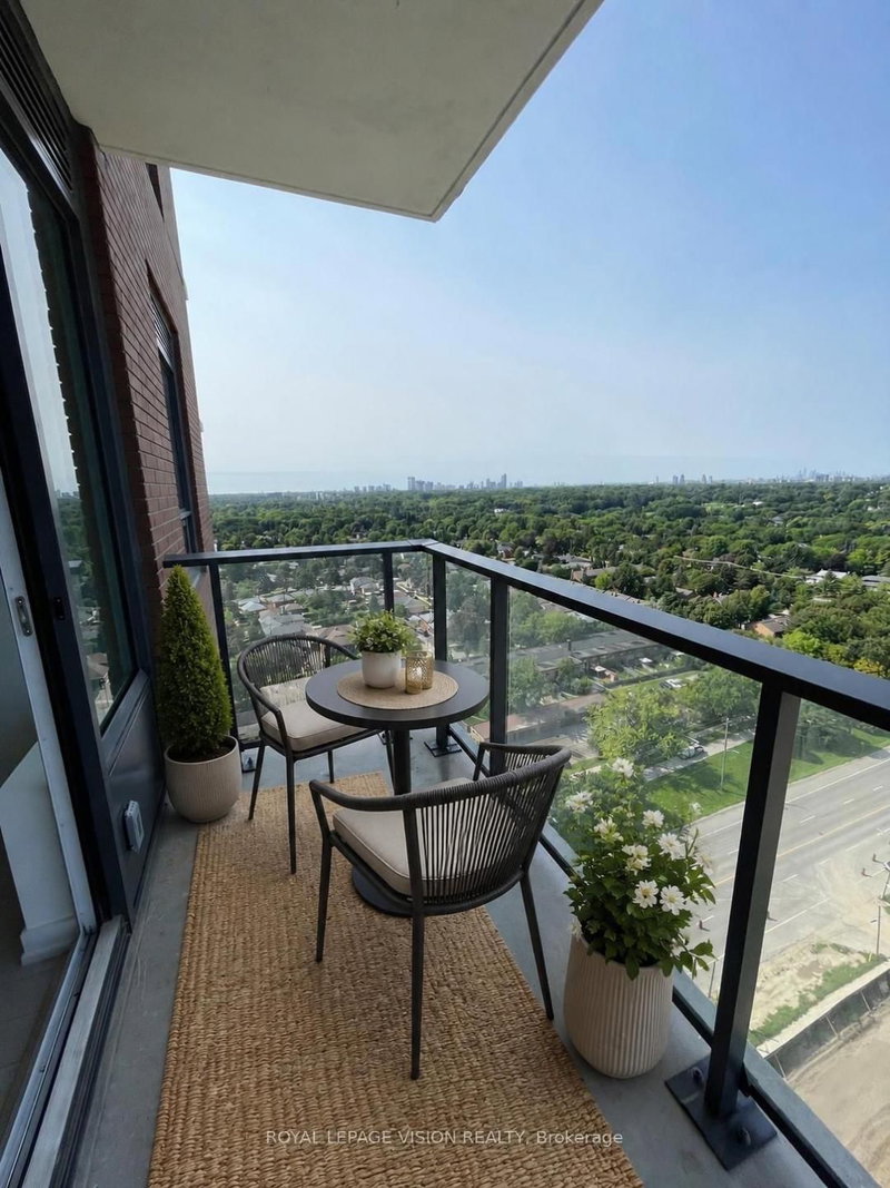 1911 - 4010 Eglinton Avenue W