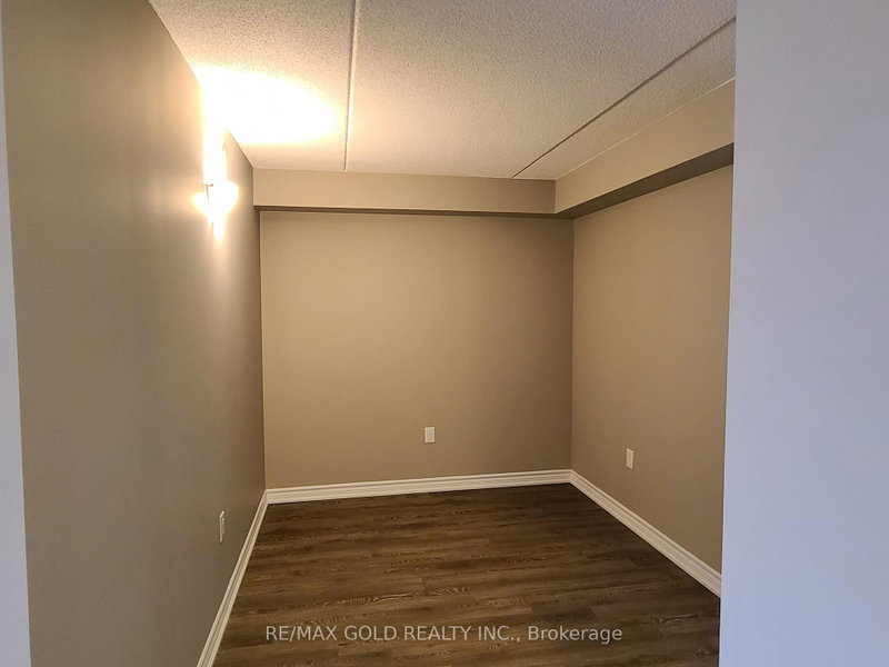 309 - 716 Main Street E