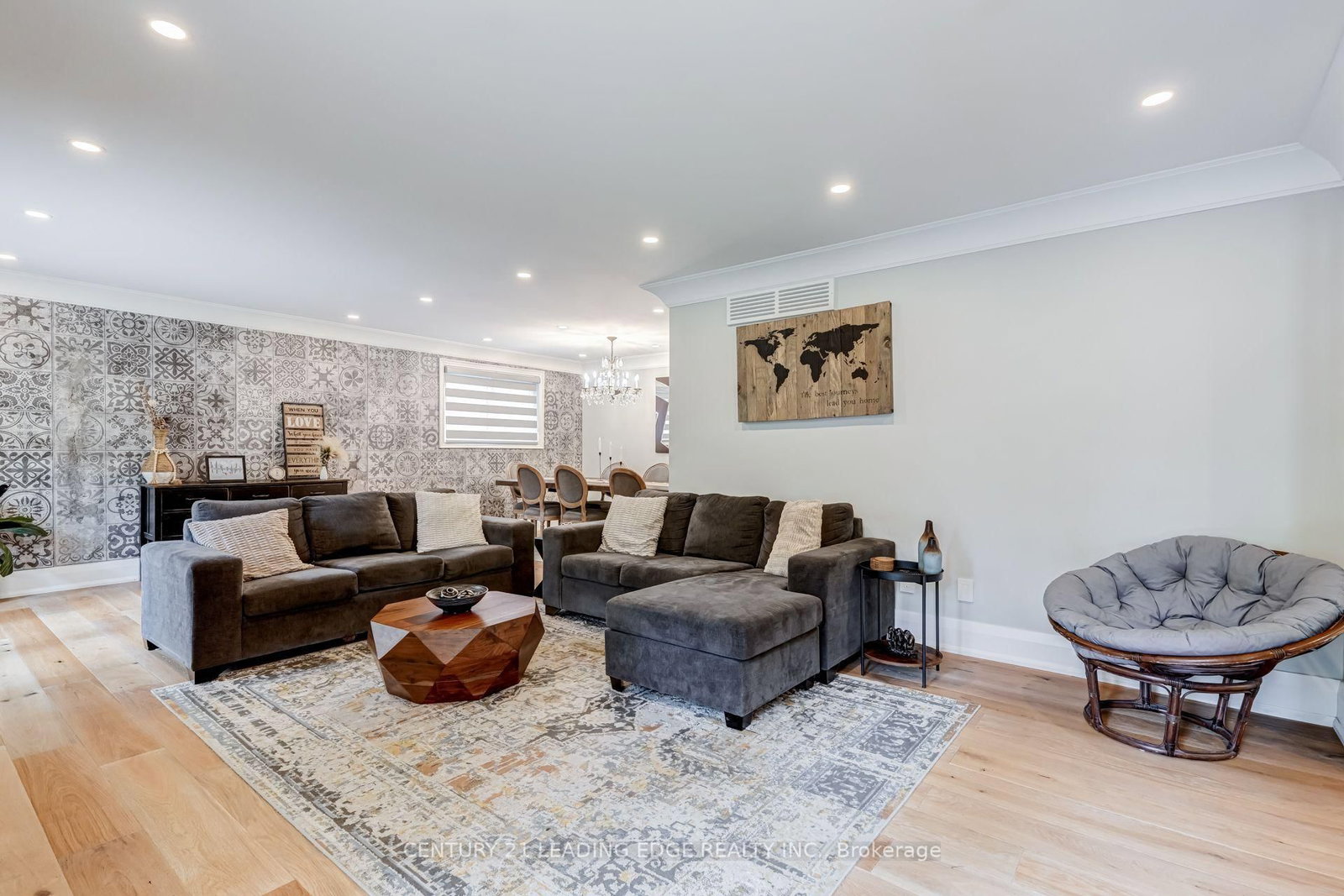 5 Mountbatten Road • Toronto, ON photo 13