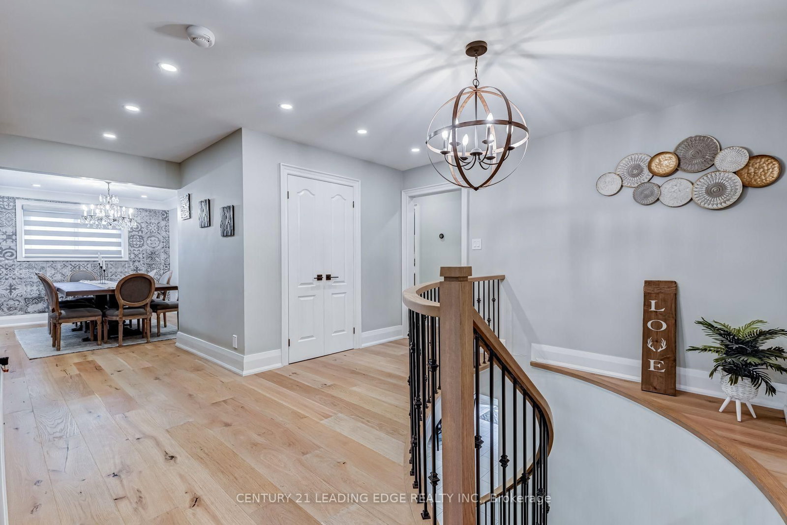 5 Mountbatten Road • Toronto, ON photo 16