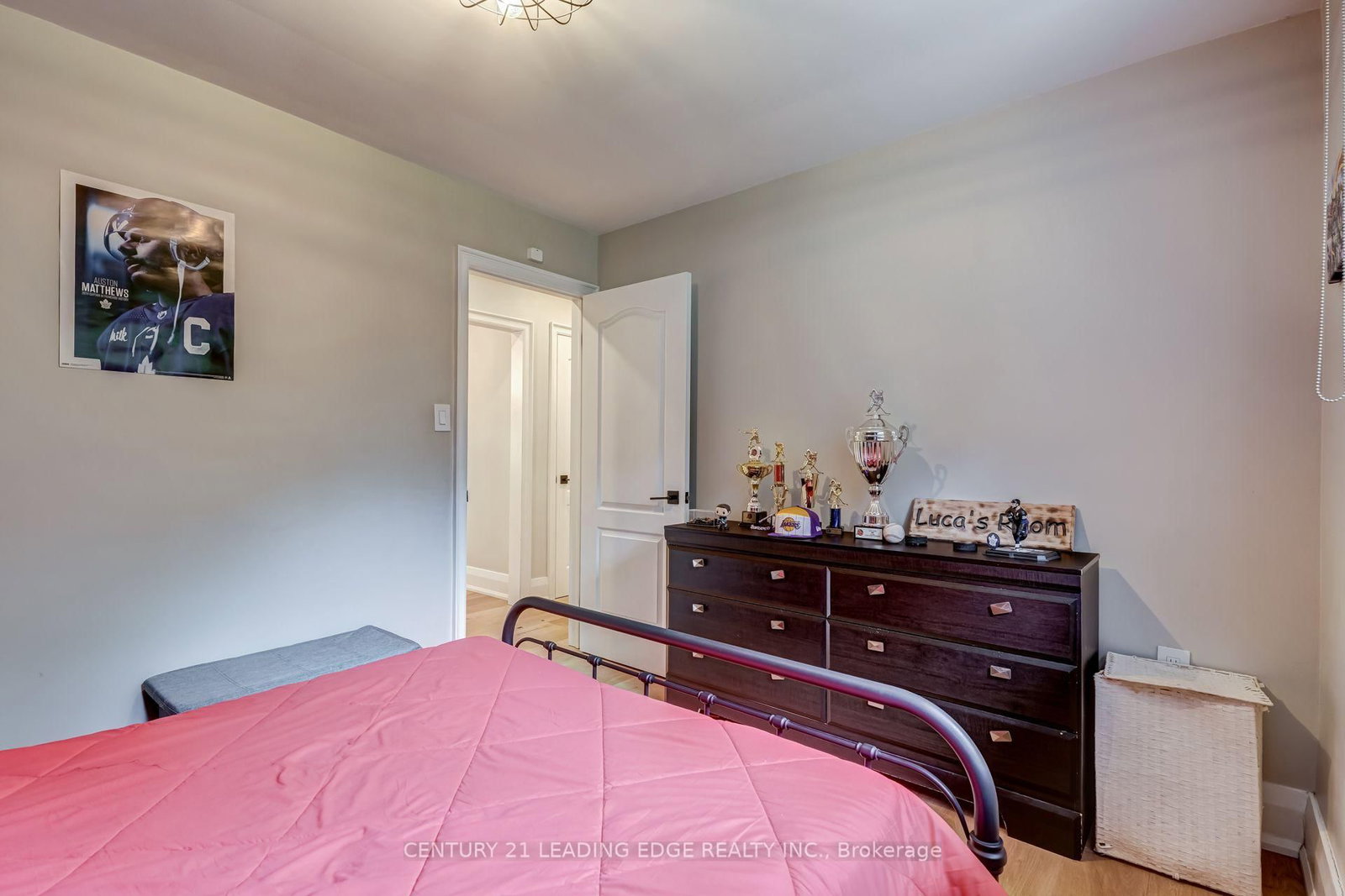 5 Mountbatten Road • Toronto, ON photo 21