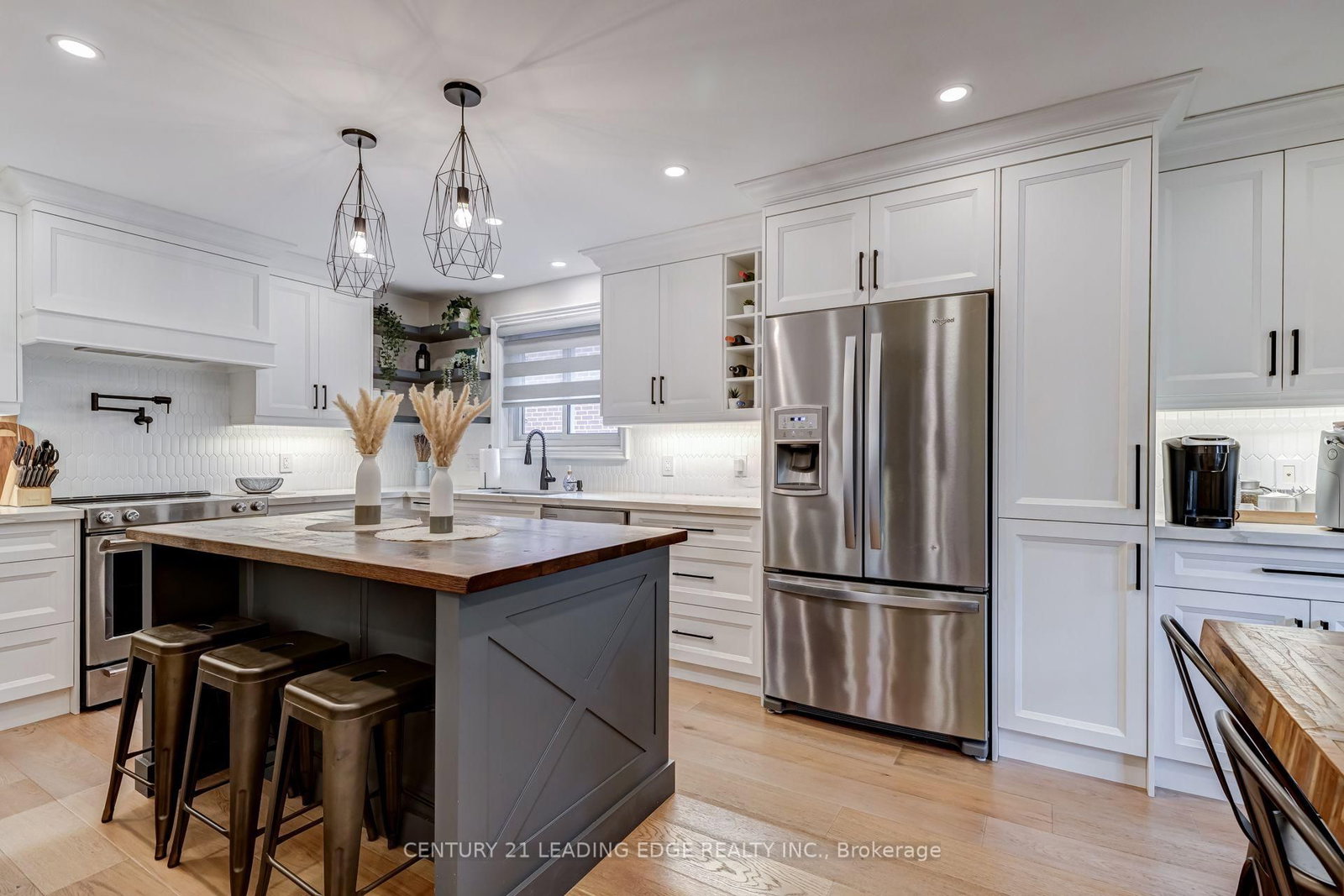 5 Mountbatten Road • Toronto, ON photo 5