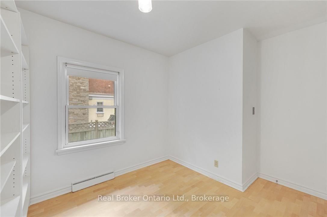 374 Spruce Street • Oakville, ON photo 23
