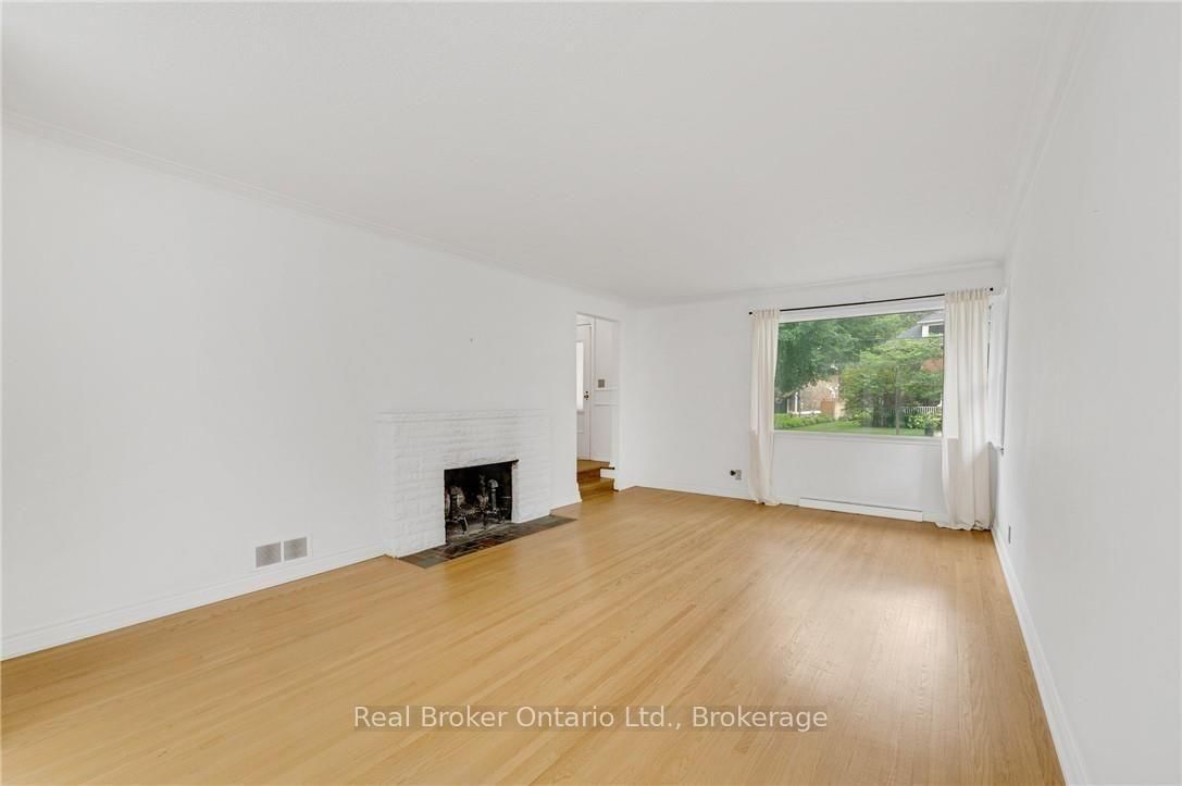 374 Spruce Street • Oakville, ON photo 31