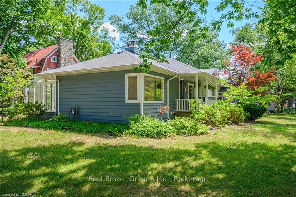 374 Spruce Street • Oakville, ON photo 39