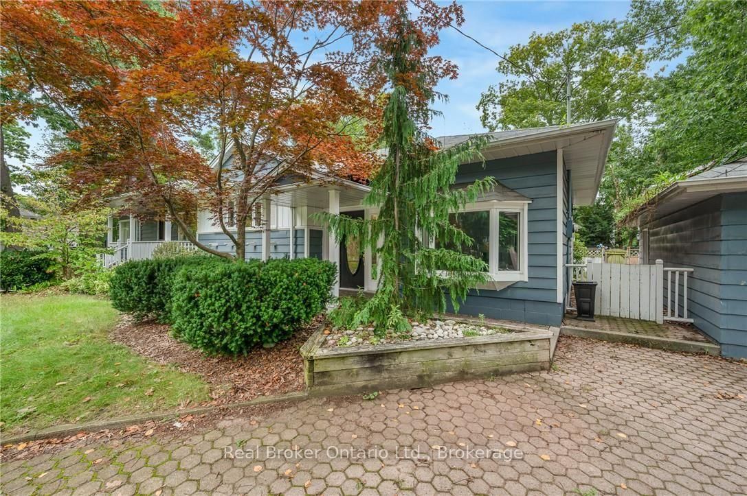 374 Spruce Street • Oakville, ON photo 40