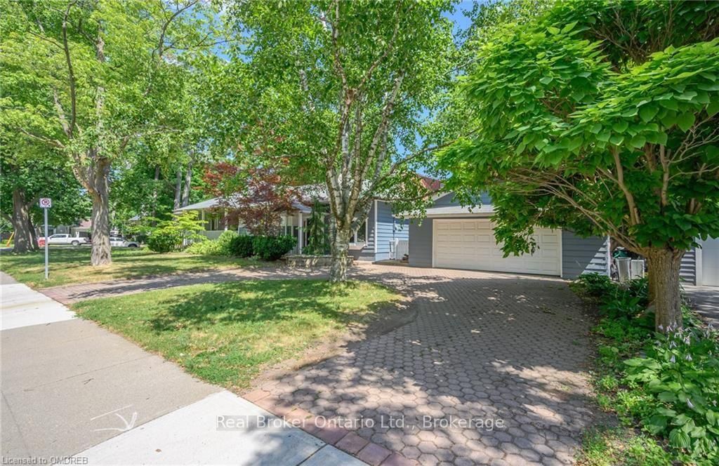 374 Spruce Street • Oakville, ON photo 42