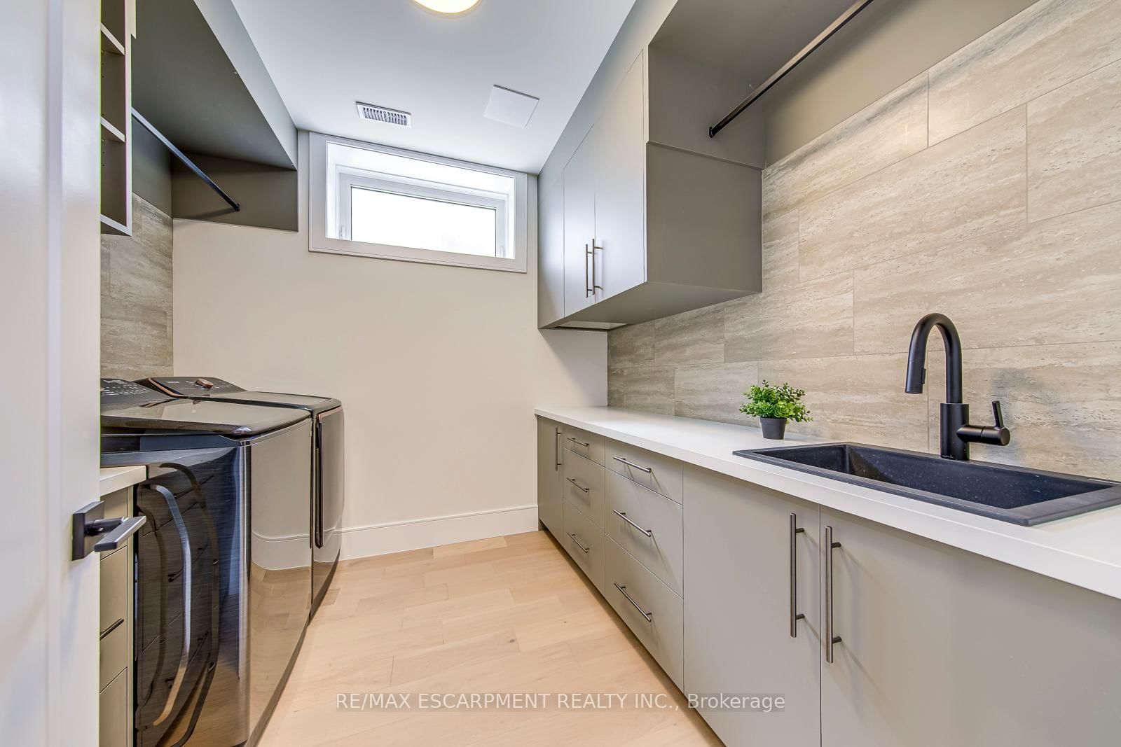 1411 Mountain Grove Avenue • Burlington, ON photo 45