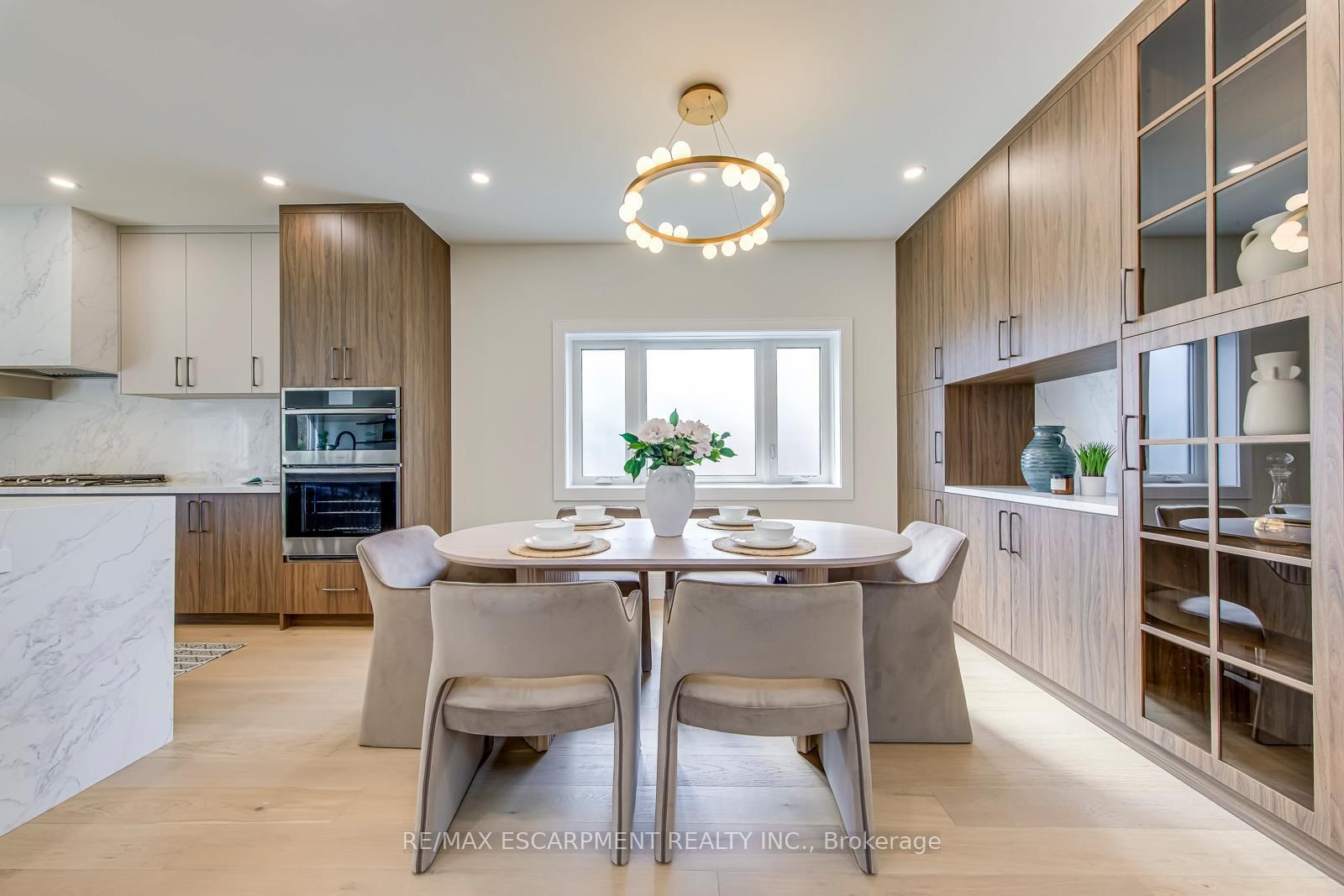 1411 Mountain Grove Avenue • Burlington, ON photo 8