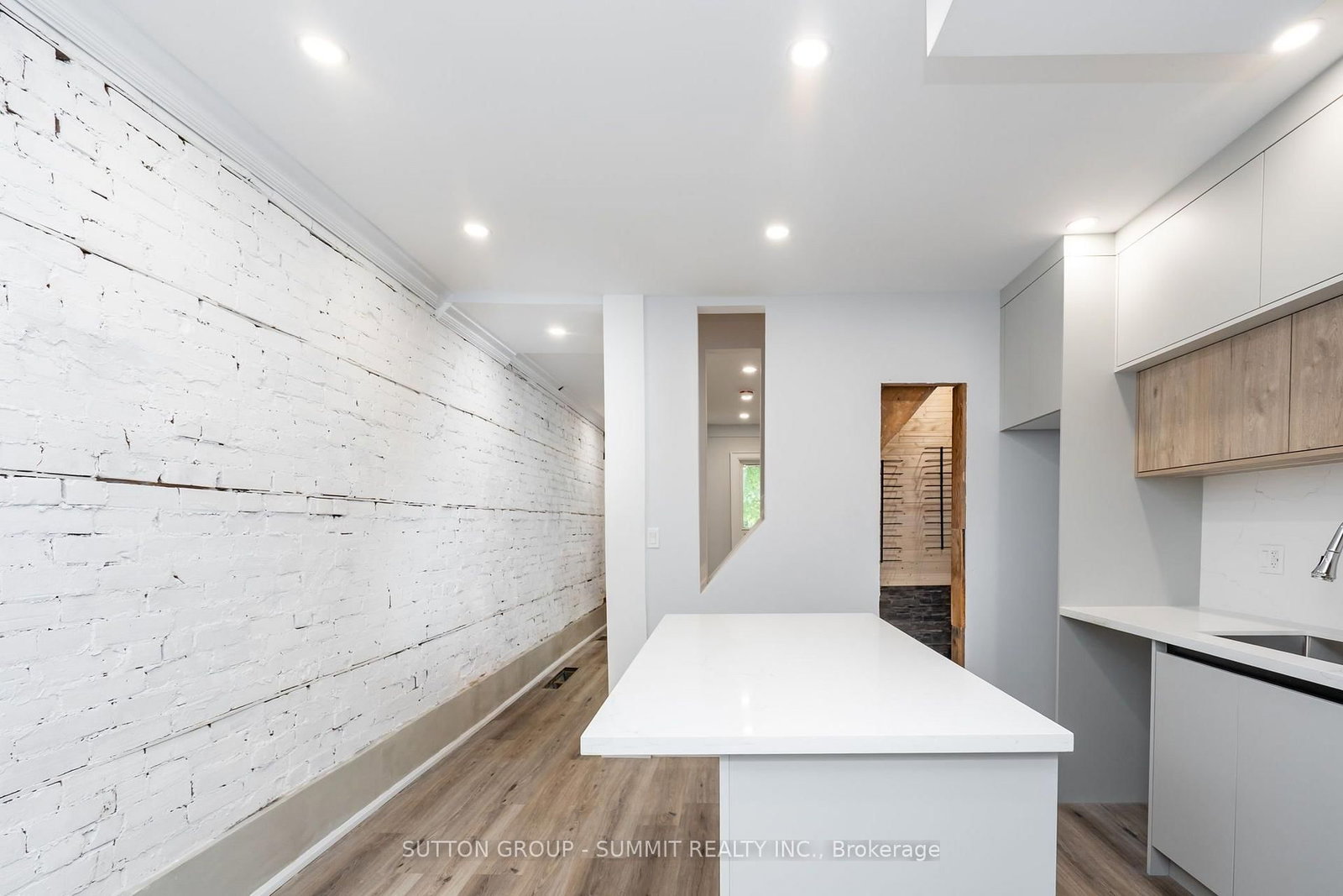 100 ROSETHORN Avenue • Toronto, ON photo 11