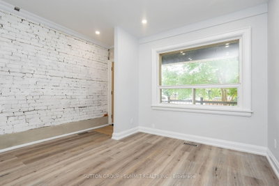100 ROSETHORN Avenue • Toronto, ON photo 5