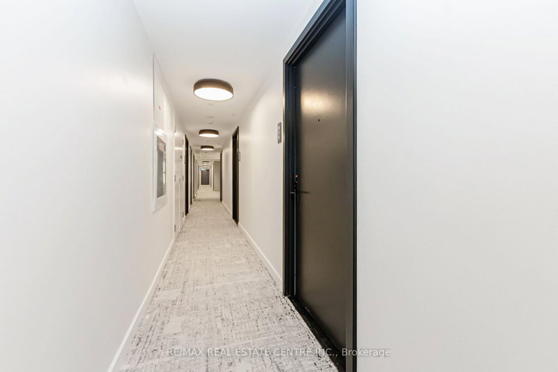911 - 3009 Novar Road