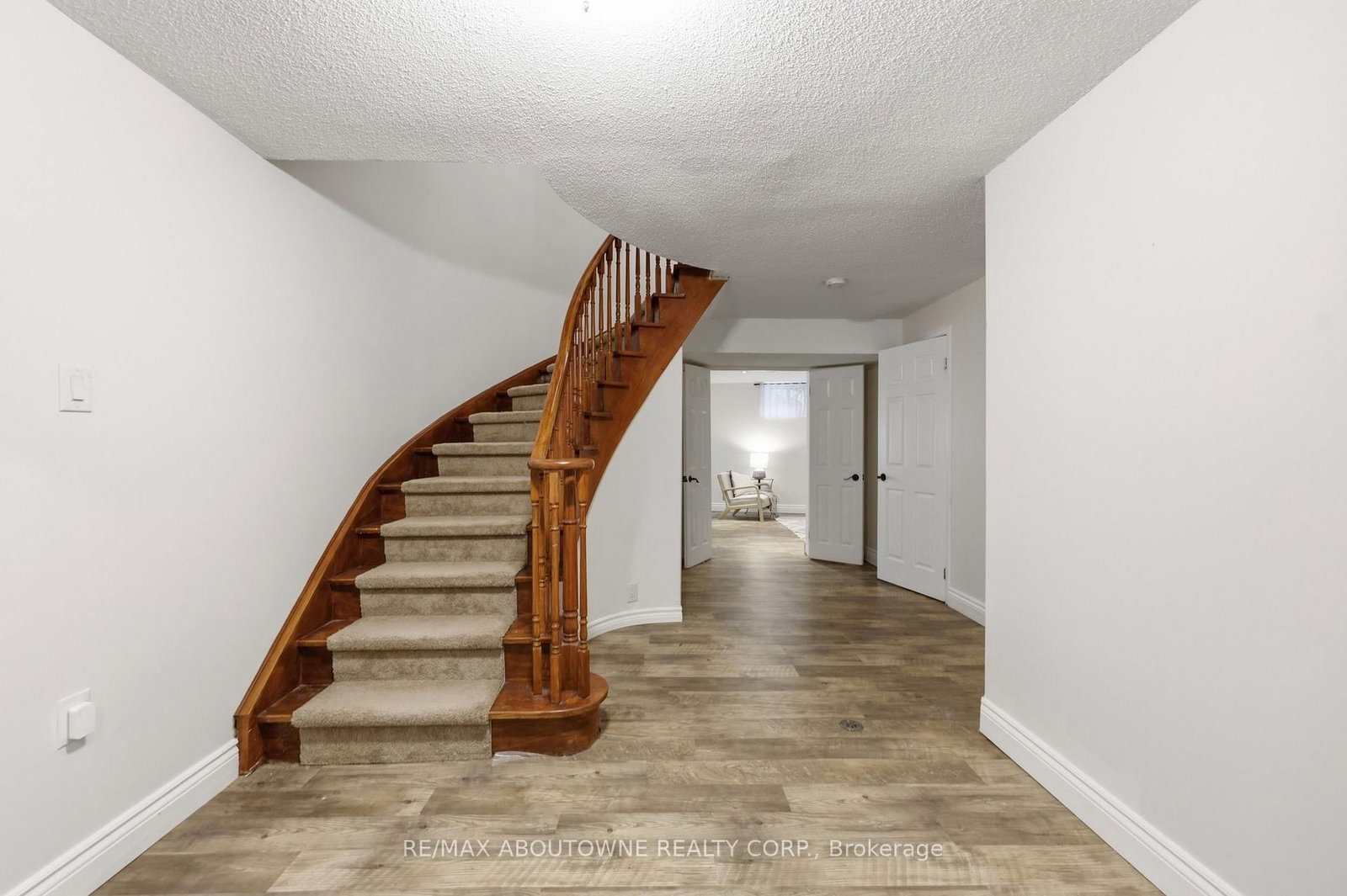 572 Harmony Avenue • Burlington, ON photo 33