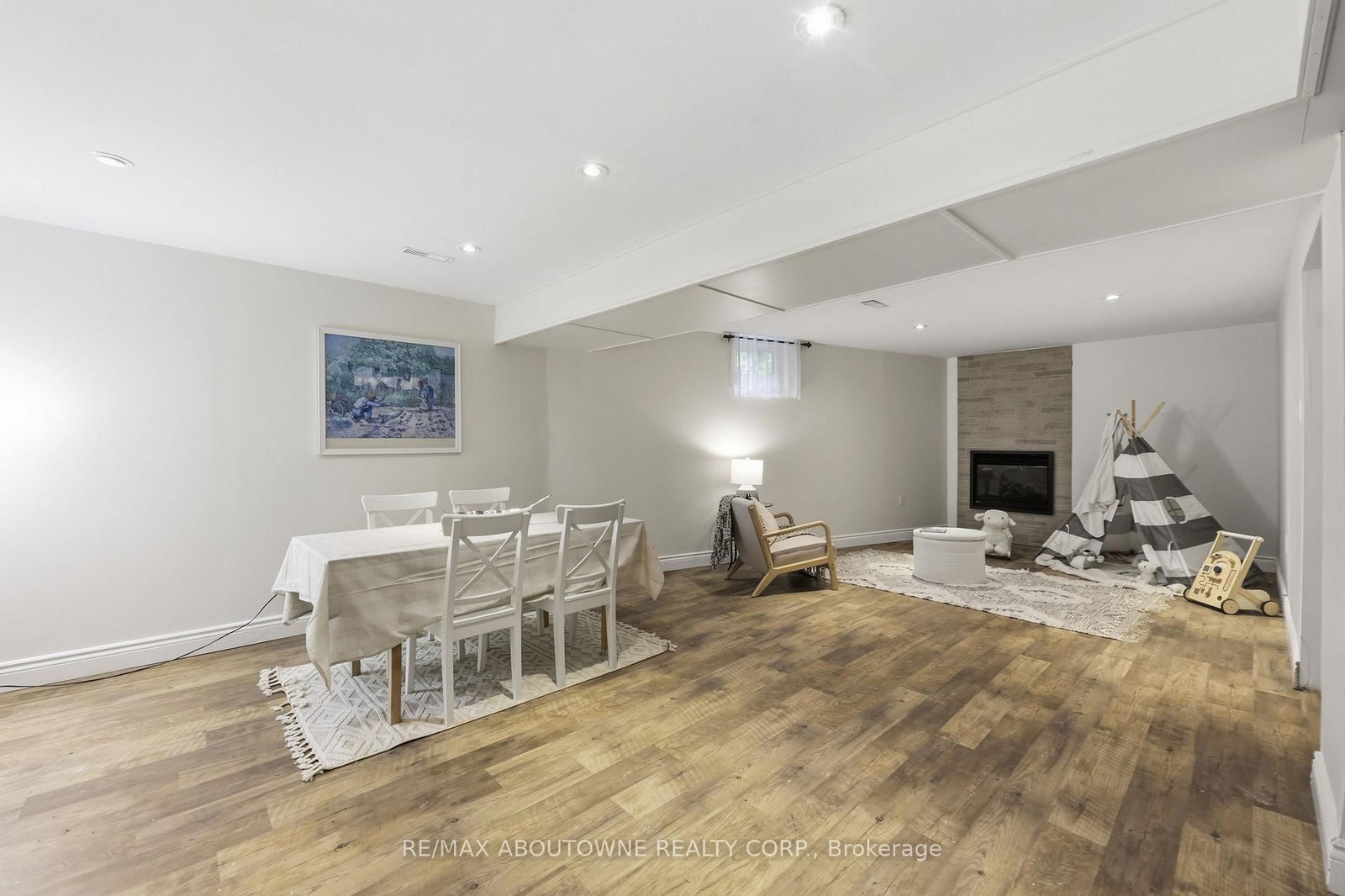 572 Harmony Avenue • Burlington, ON photo 36