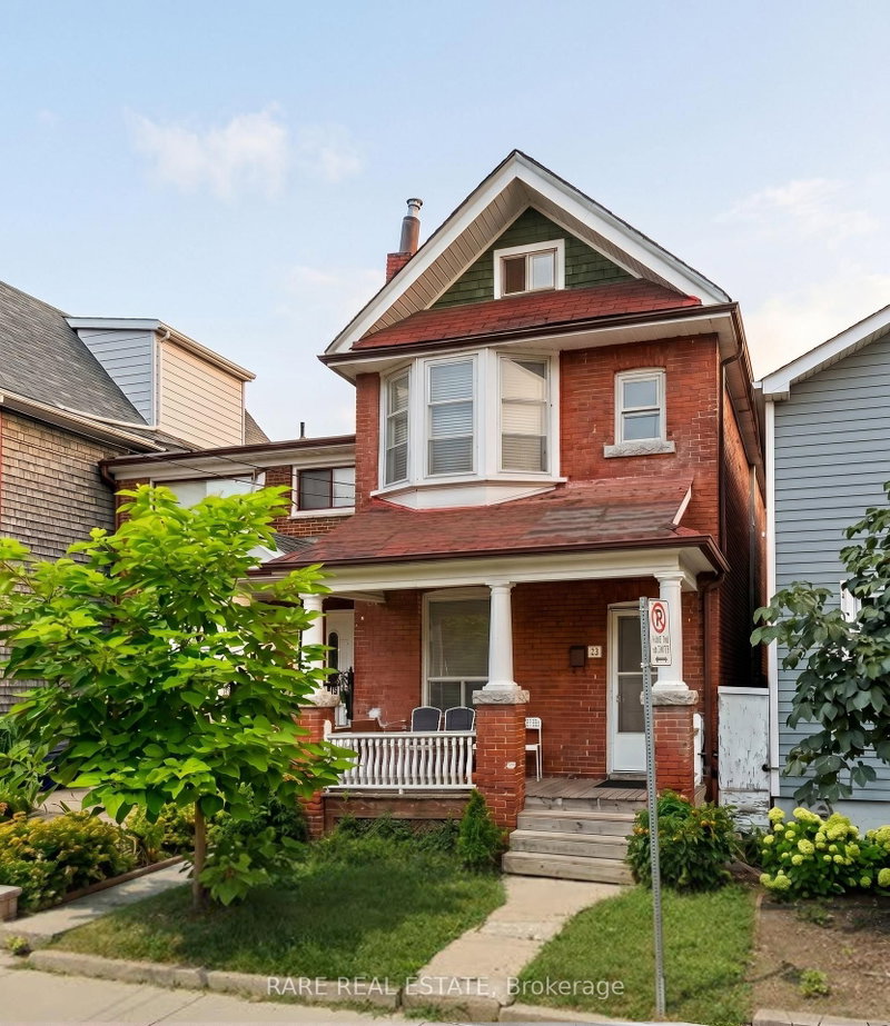 Upper - 32 Garnet Avenue