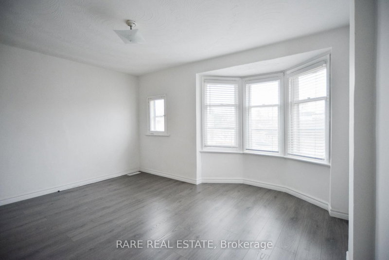 Upper - 32 Garnet Avenue