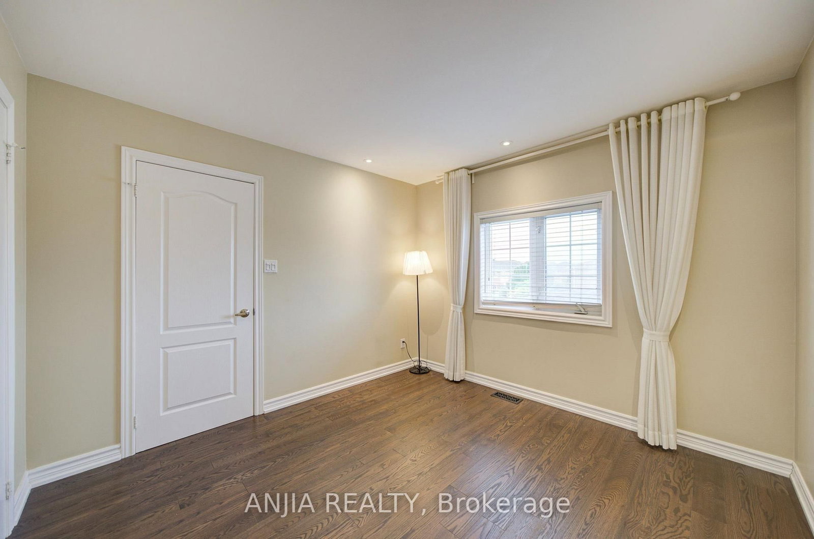 3435 Grand Park Drive • Mississauga, ON photo 37