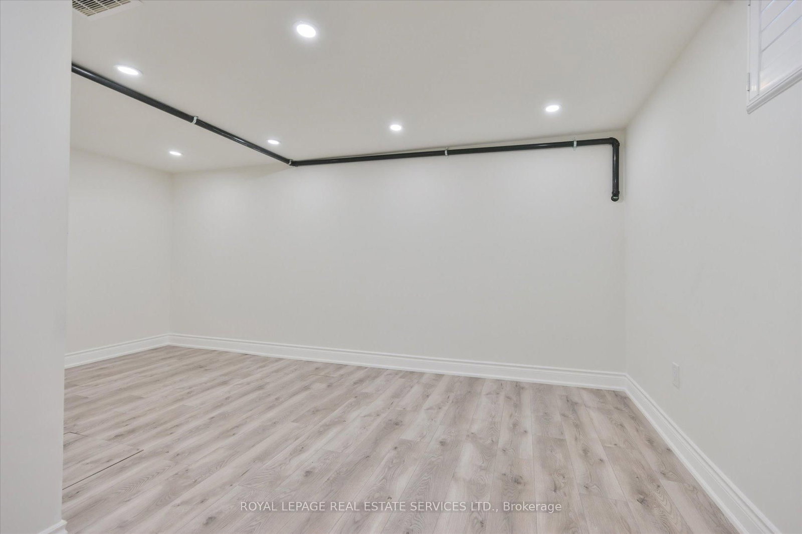 18 Celestine Drive • Toronto, ON photo 32