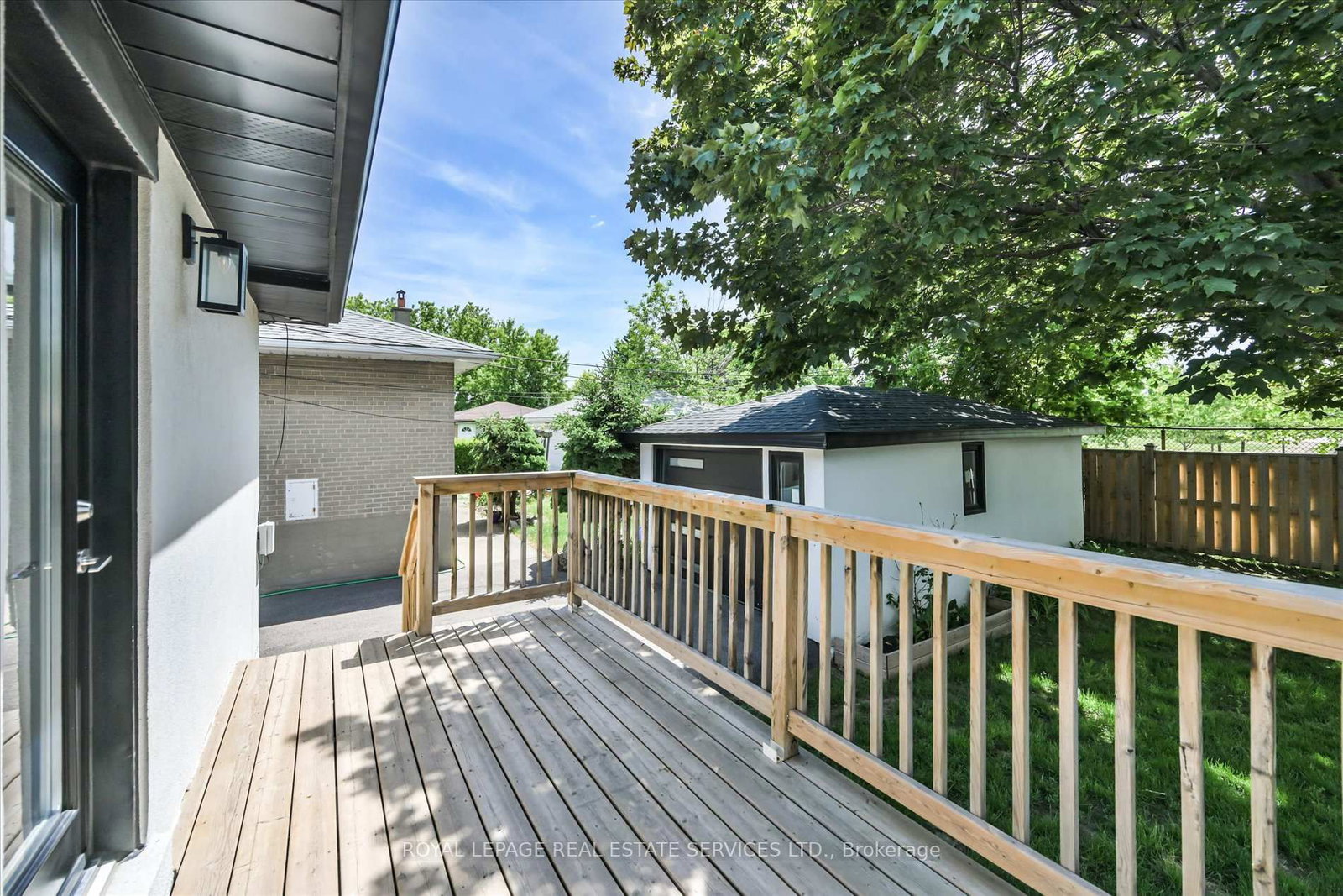18 Celestine Drive • Toronto, ON photo 37